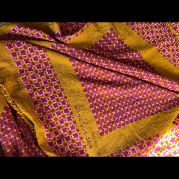 Marc Jacobs scarf - Picture 2 of 3